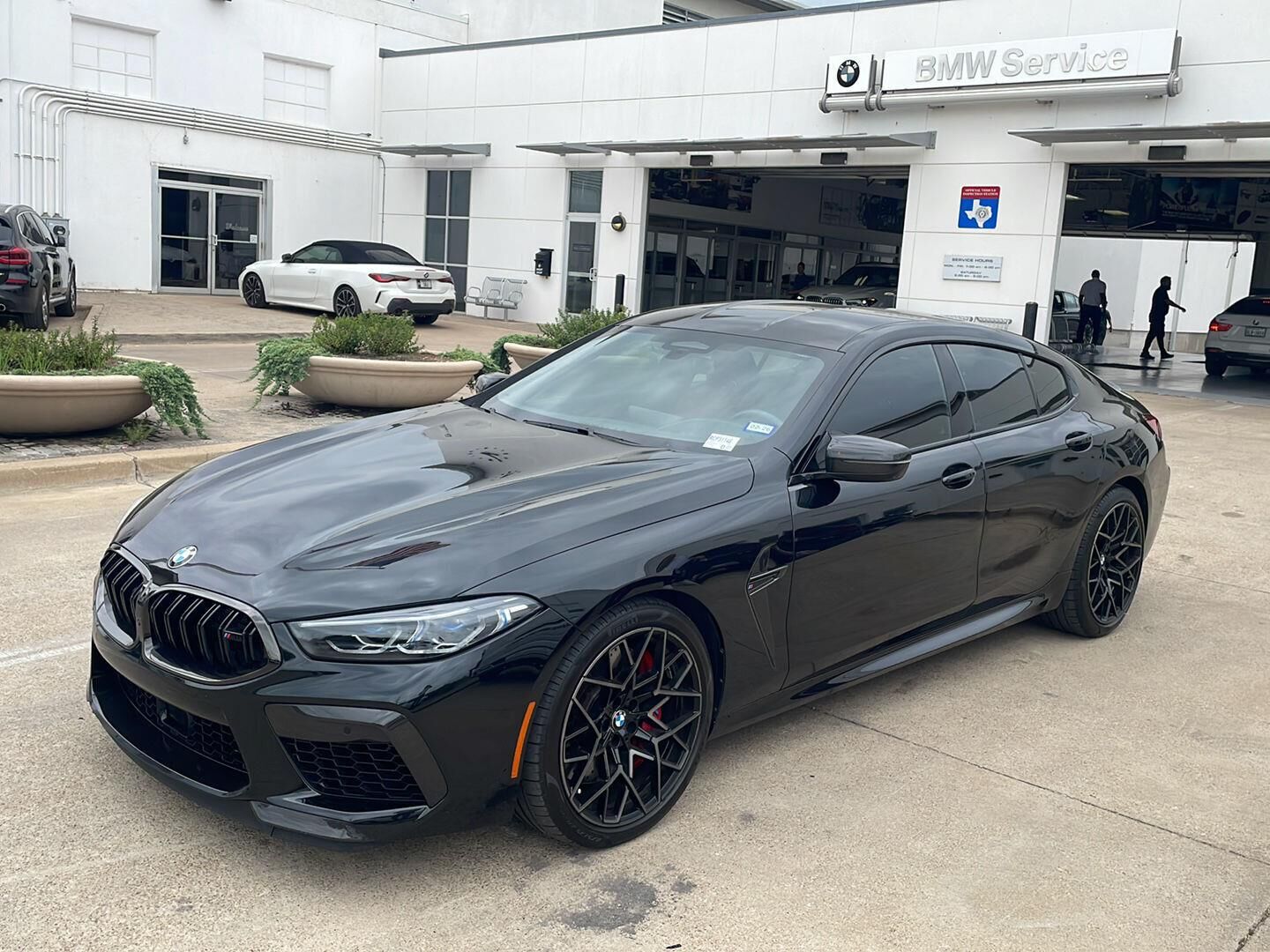 2024 BMW M8