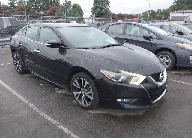 2017 NISSAN Maxima