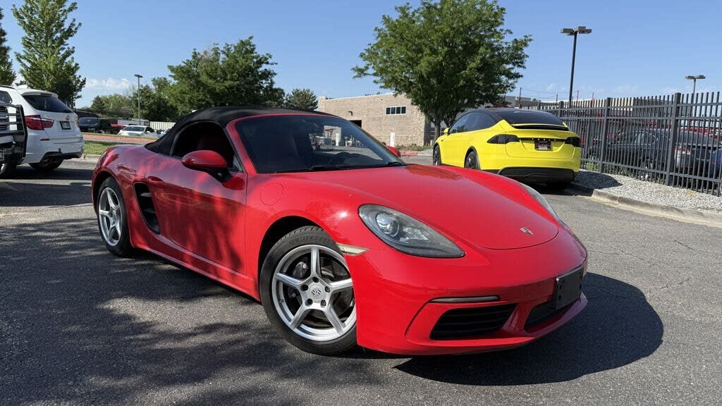 2018 PORSCHE 718