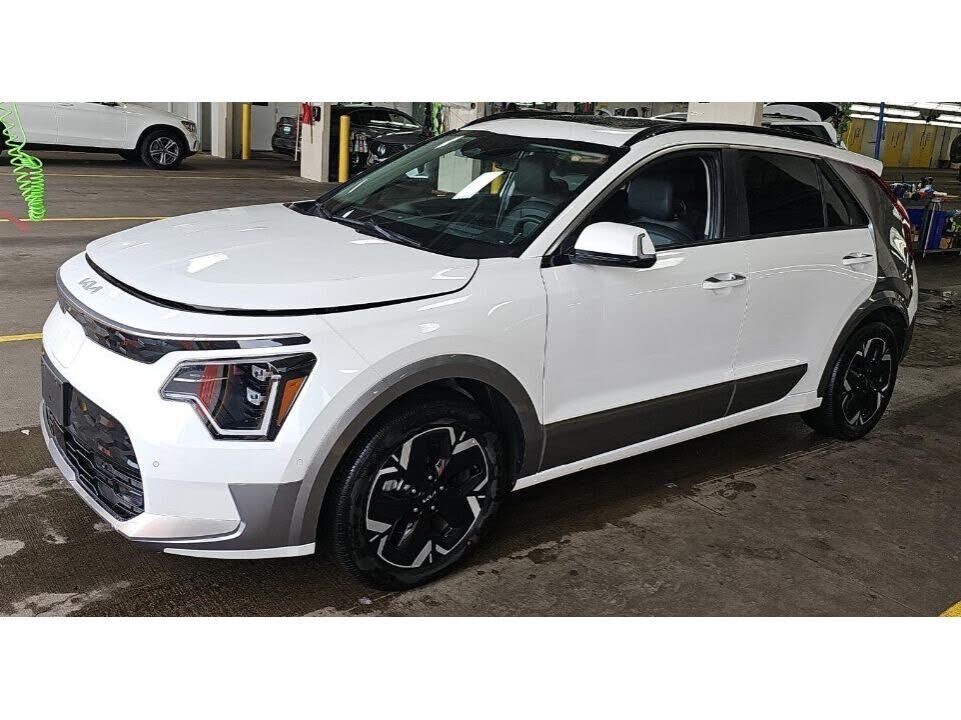 2023 KIA Niro