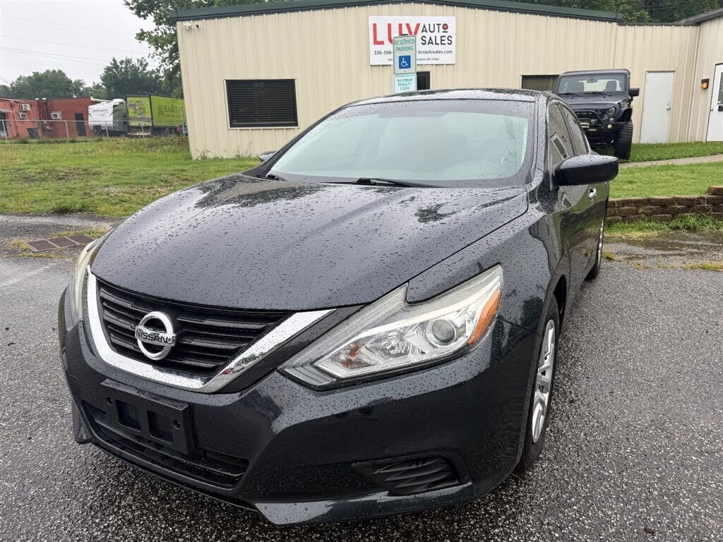 2017 NISSAN Altima