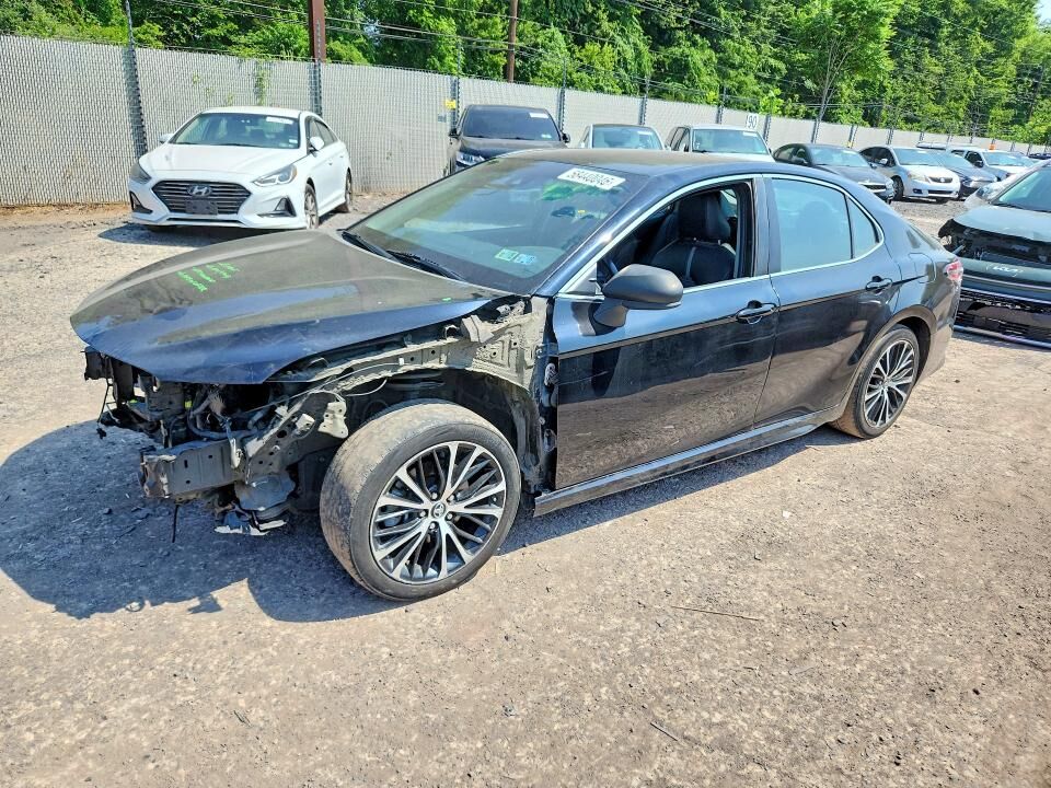 2018 TOYOTA Camry