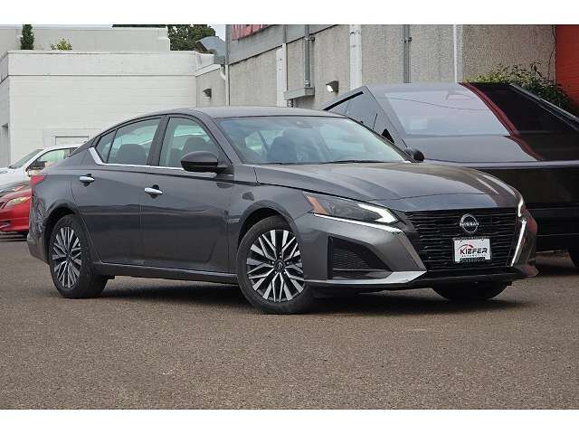 2025 NISSAN Altima