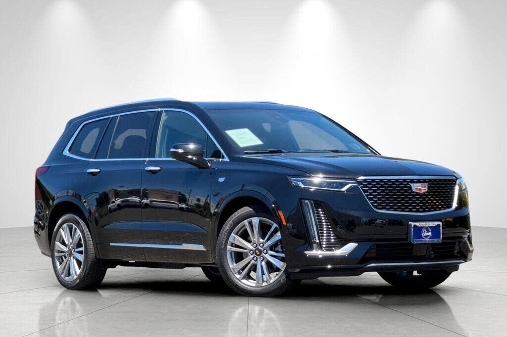 2025 CADILLAC XT6