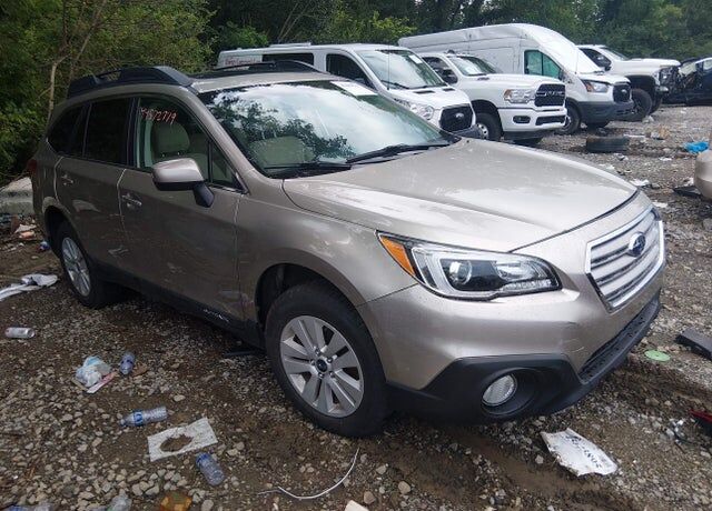 2015 SUBARU Outback