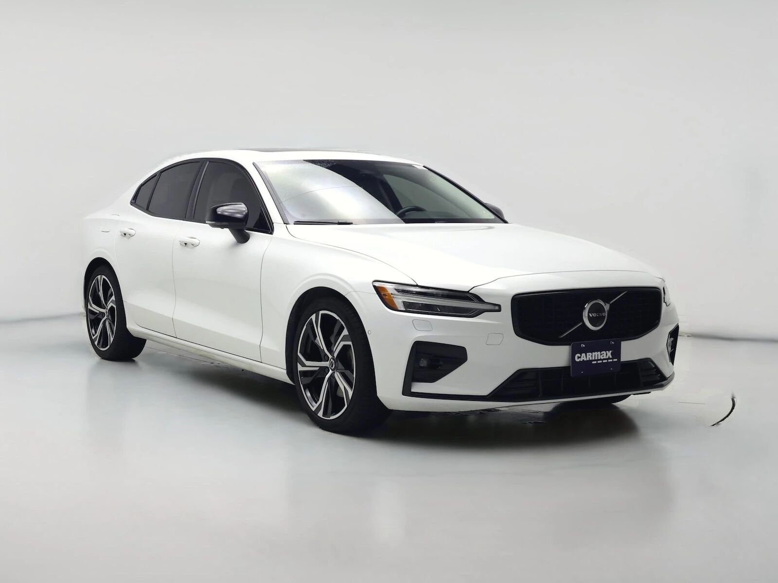 2024 VOLVO S60