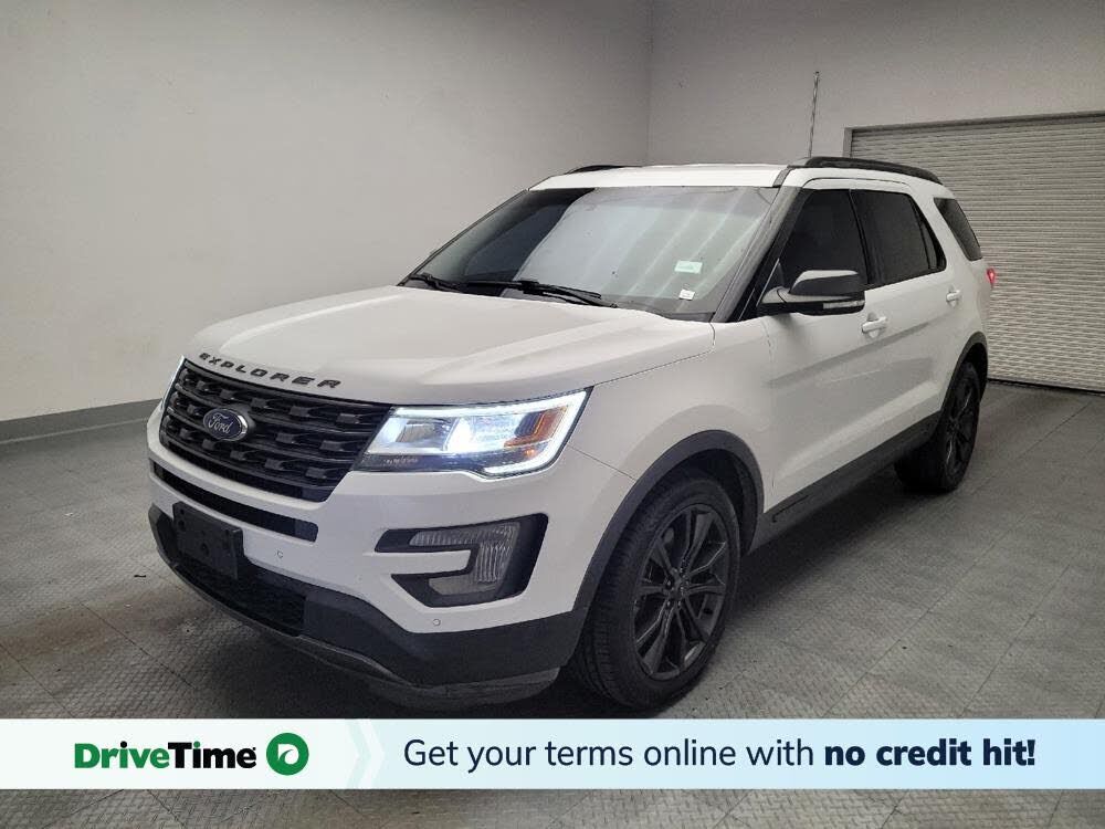 2017 FORD Explorer