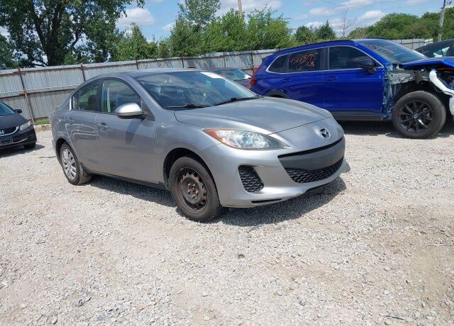 2013 MAZDA Mazda3