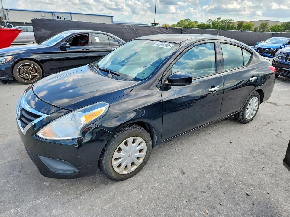2017 NISSAN Versa