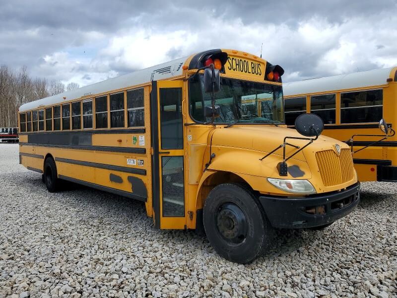 2013 IC BUS PB105
