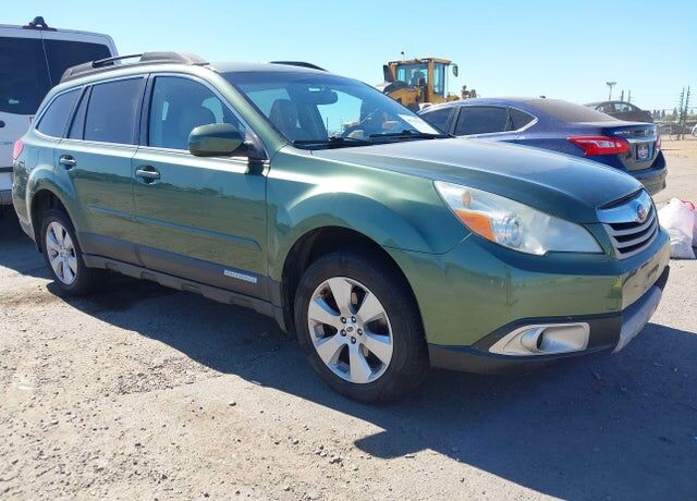 2012 SUBARU Outback