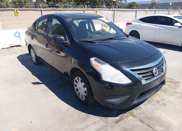 2015 NISSAN Versa