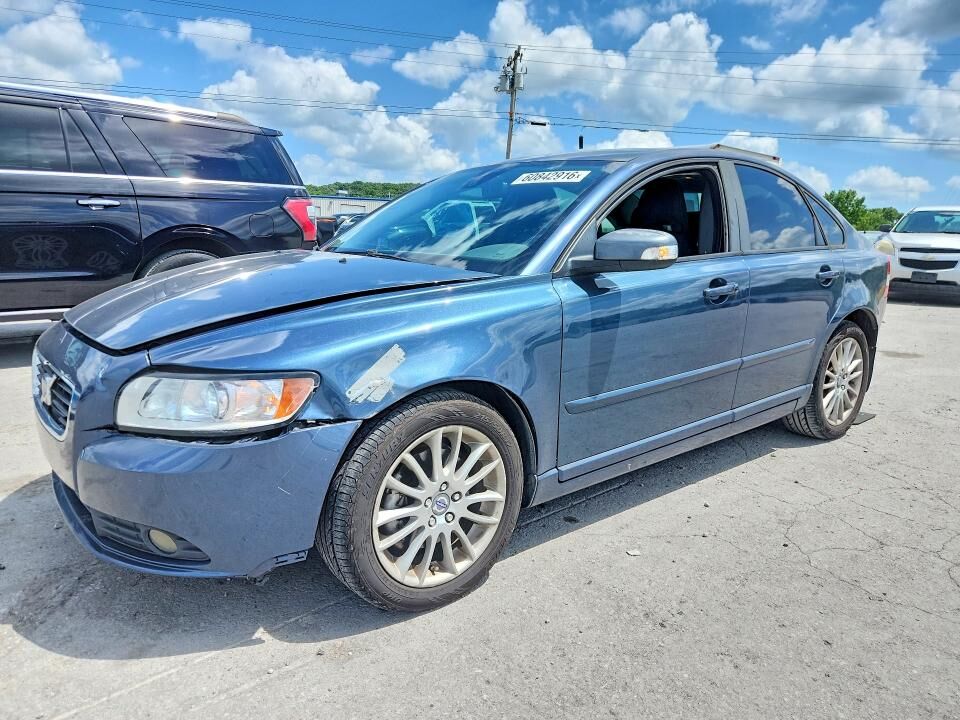 2010 VOLVO S40