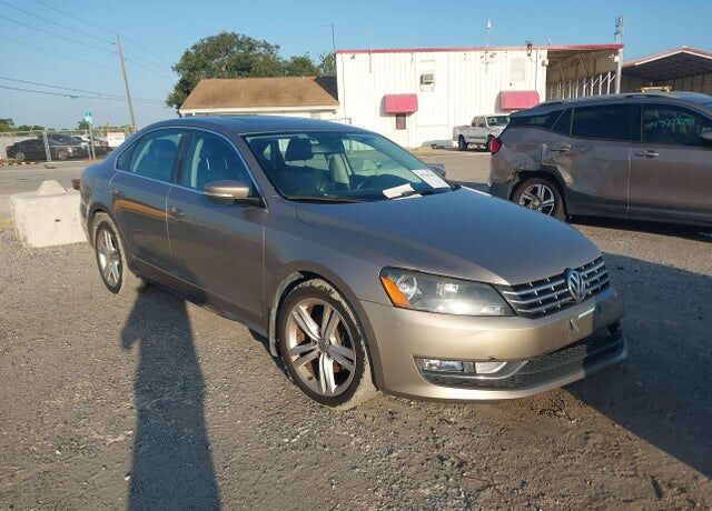 2015 VOLKSWAGEN Passat