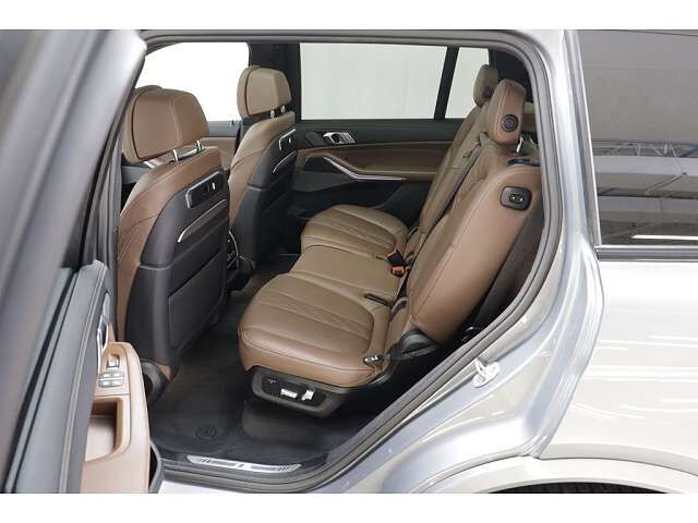 2026 BMW X7