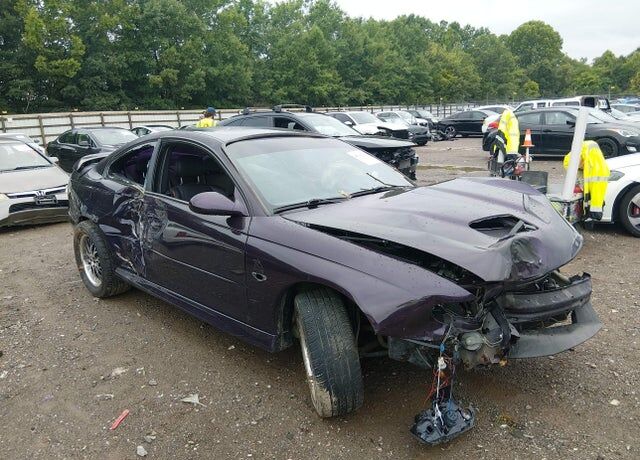 2004 PONTIAC GTO