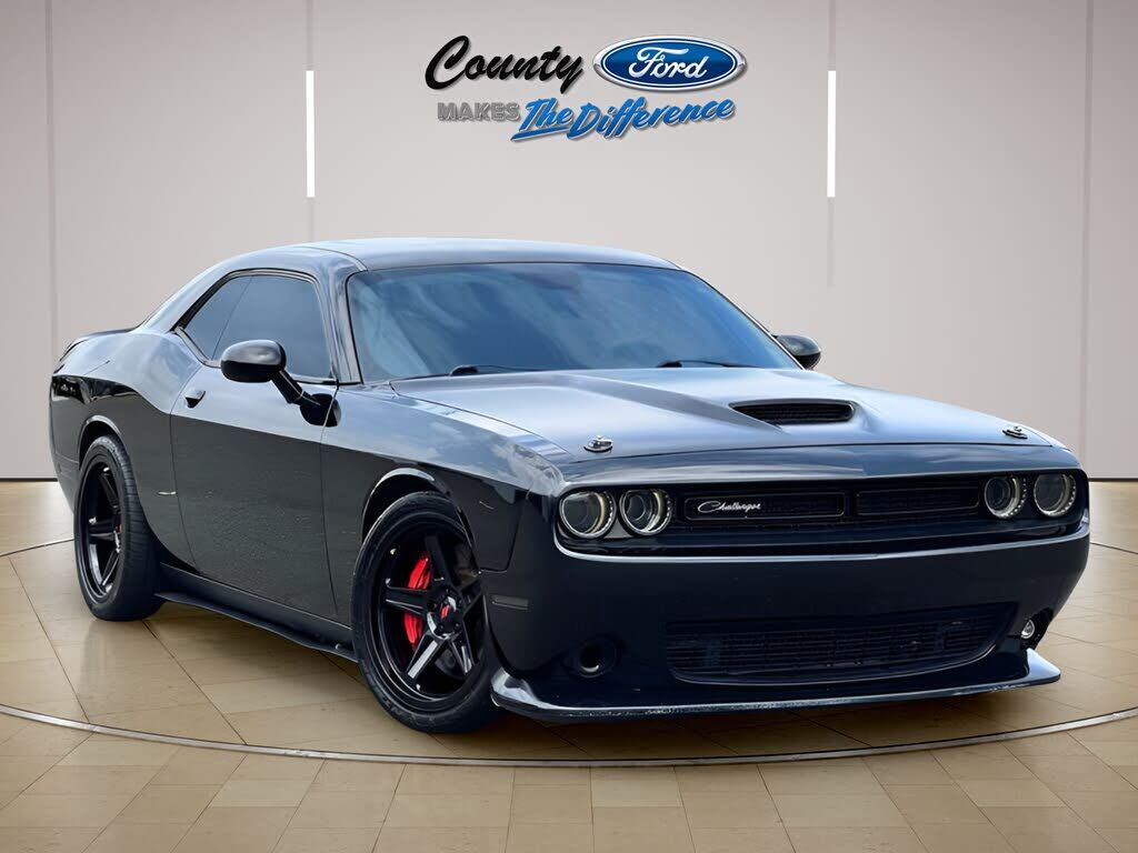 2017 DODGE Challenger