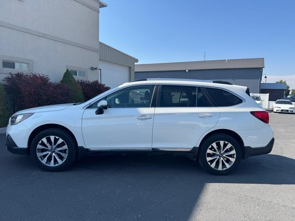 2018 SUBARU Outback