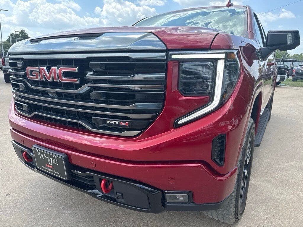 2023 GMC Sierra