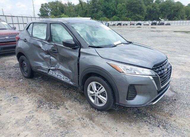 2025 NISSAN Kicks Play