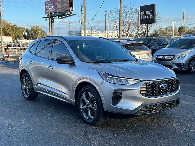 2024 FORD Escape