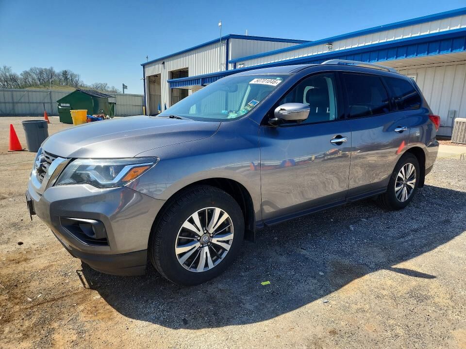 2017 NISSAN Pathfinder