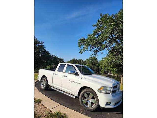 2012 DODGE Ram