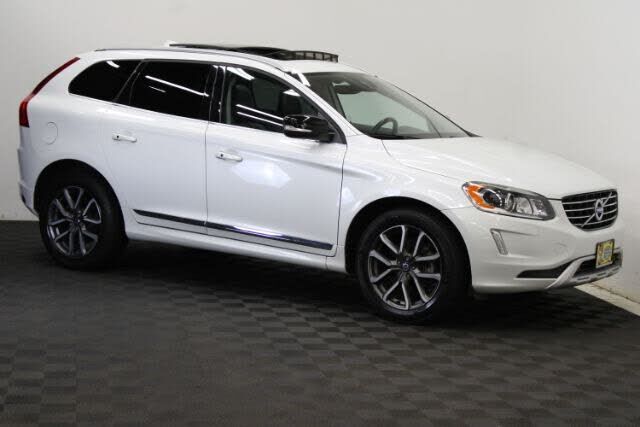 2017 VOLVO XC60