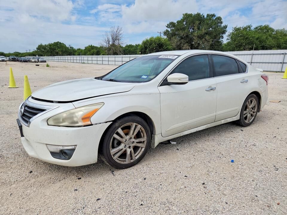 2013 NISSAN Altima