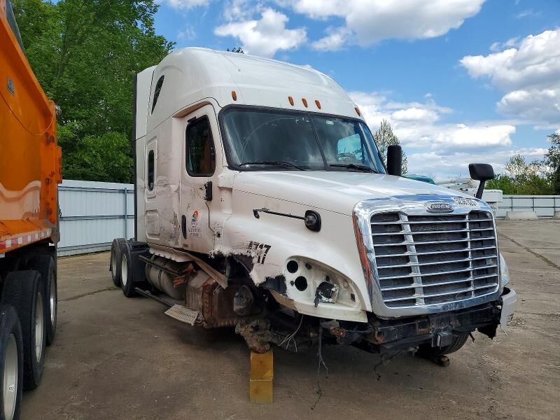 2016 FREIGHTLINER Cascadia