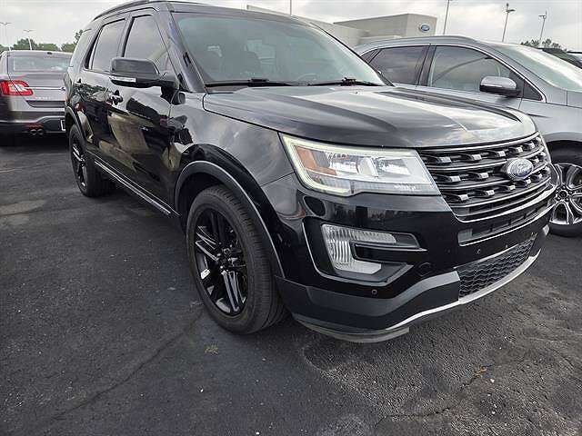 2017 FORD Explorer