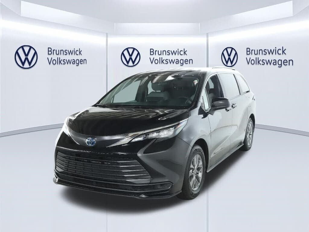 2025 TOYOTA Sienna