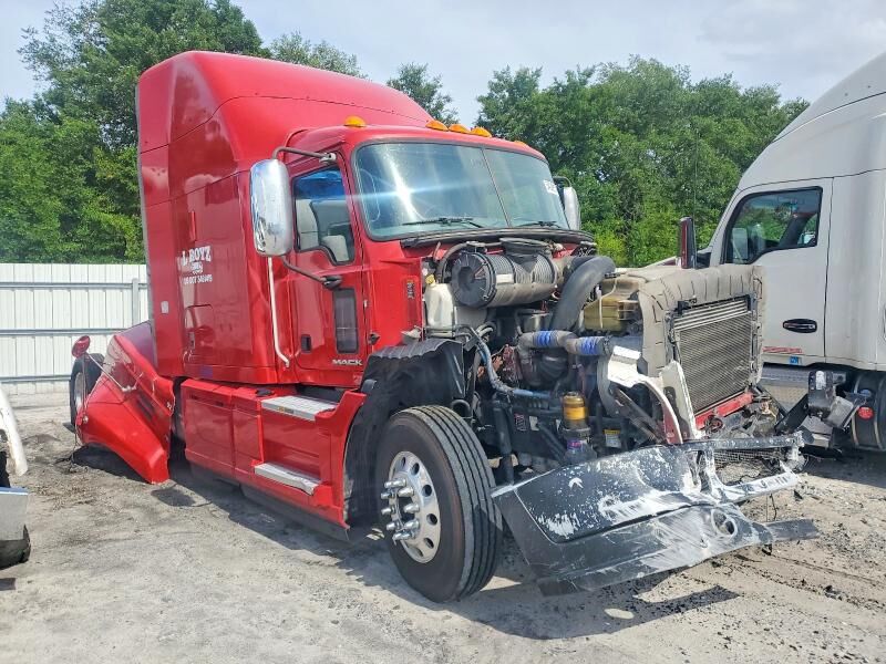 2015 MACK CXU