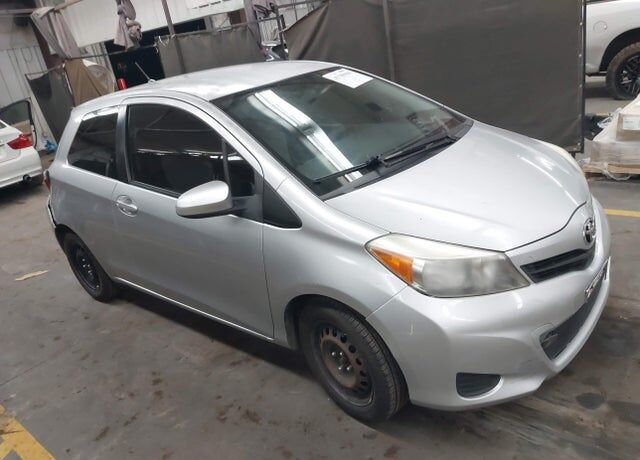 2013 TOYOTA Yaris