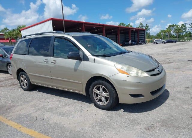 2009 TOYOTA Sienna