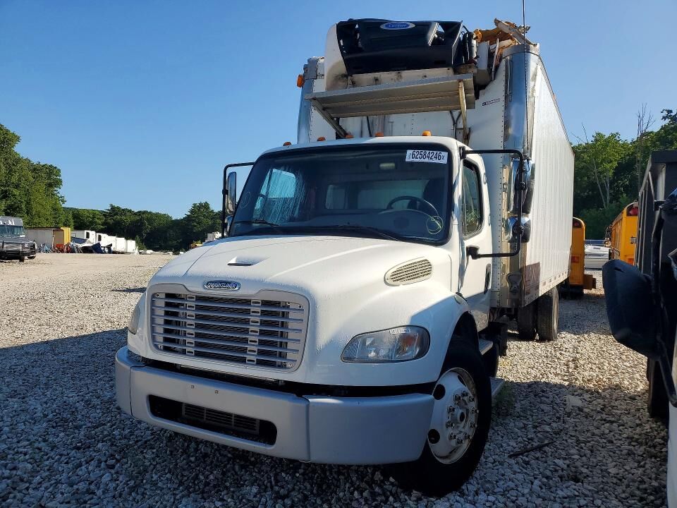 2015 FREIGHTLINER M2