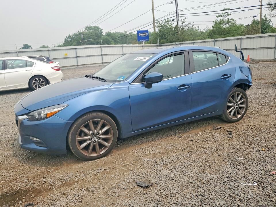 2018 MAZDA Mazda3