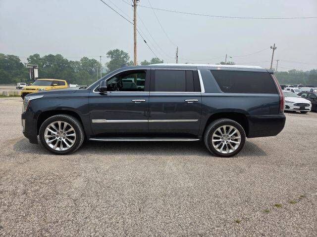 2019 CADILLAC Escalade ESV