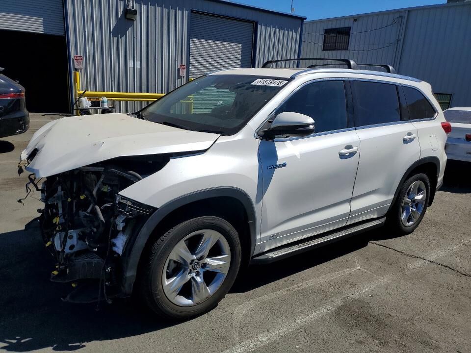 2017 TOYOTA Highlander