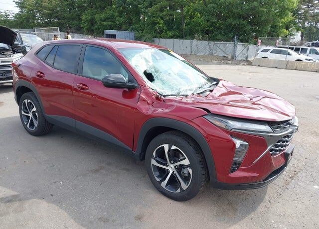 2025 CHEVROLET Trax