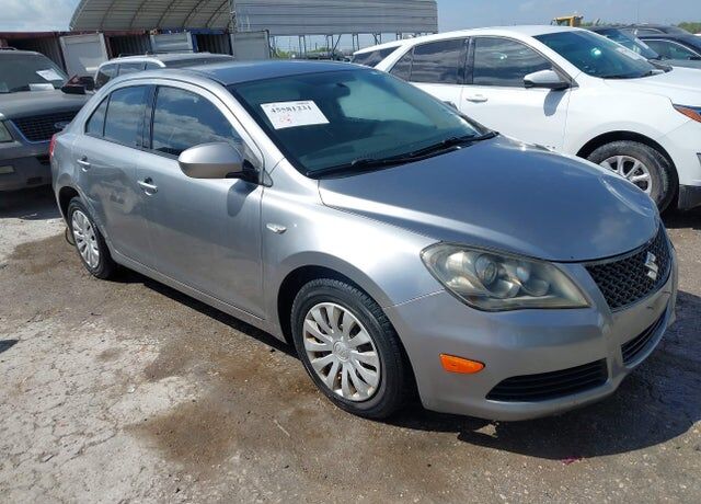 2012 SUZUKI Kizashi