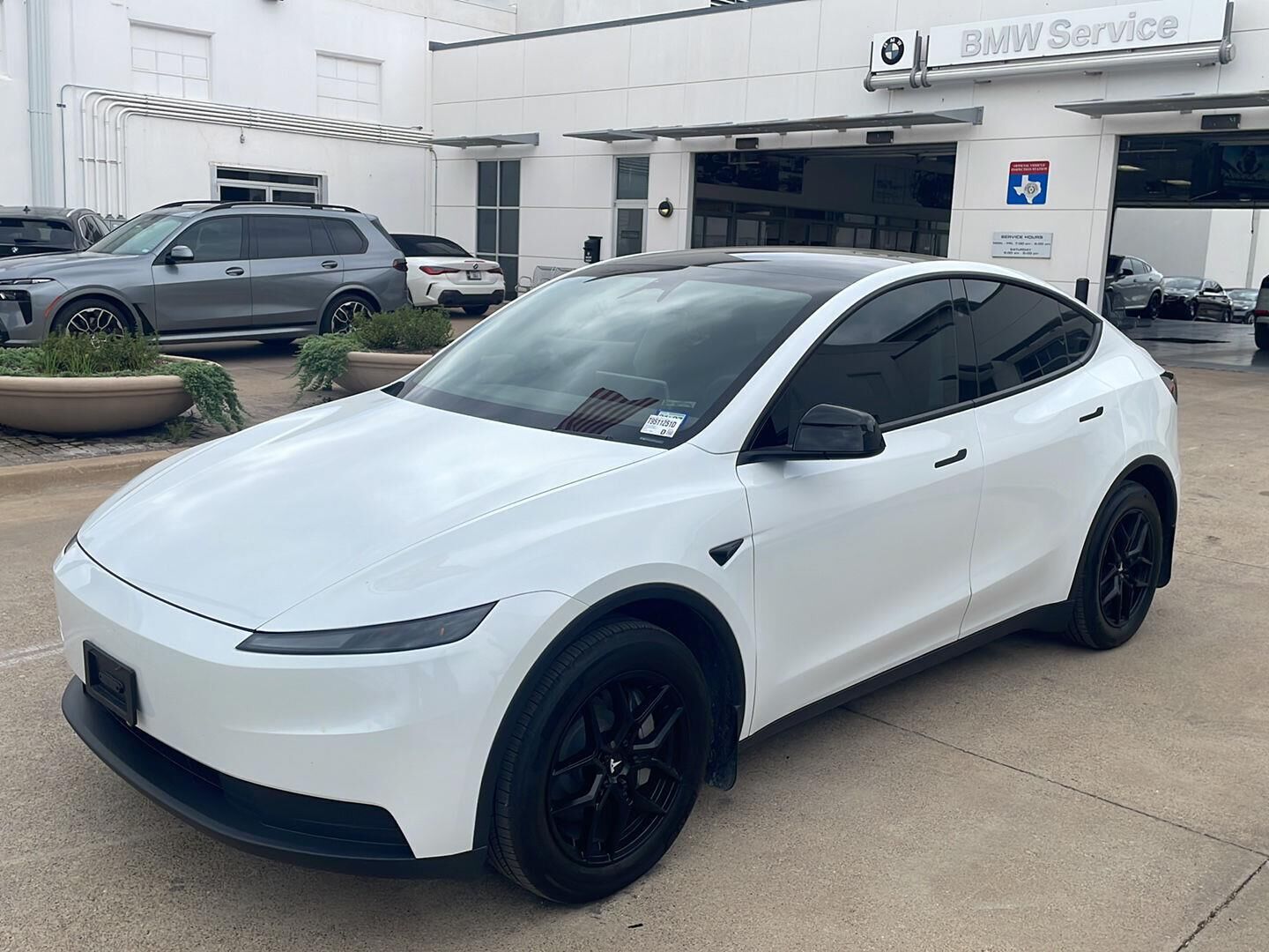 2026 TESLA Model Y
