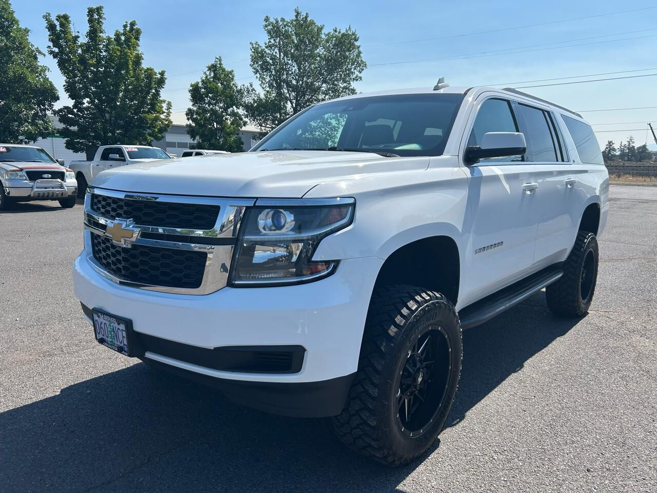 2016 CHEVROLET Suburban