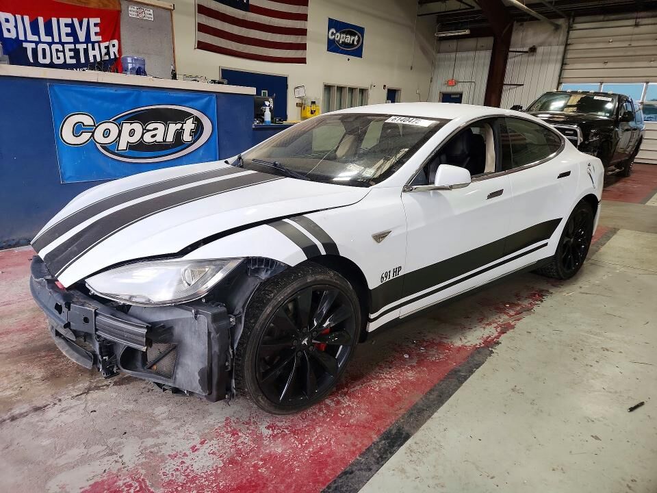 2014 TESLA Model S