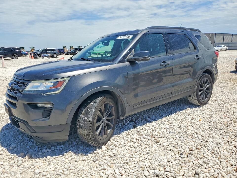 2018 FORD Explorer