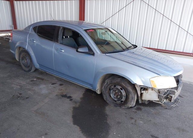 2013 DODGE Avenger