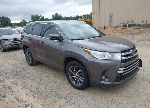 2018 TOYOTA Highlander