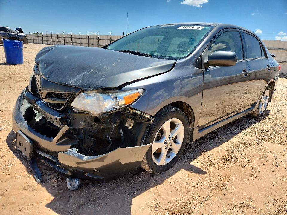 2013 TOYOTA Corolla