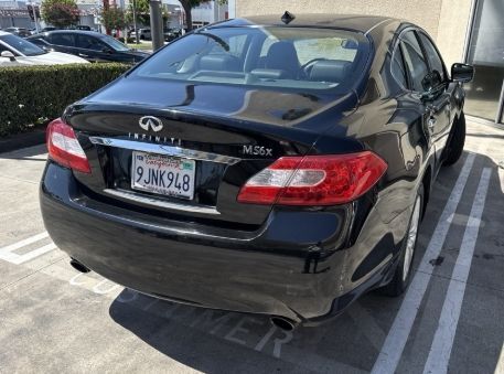 2012 INFINITI M56