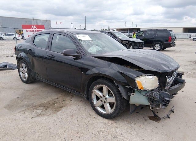 2013 DODGE Avenger